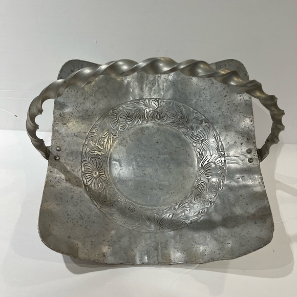 Vintage hammered aluminum basket tray W/floral design & braided handle. - Picture 1 of 8